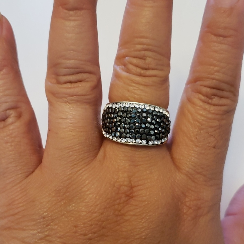 Ring - Picture 3 of 3